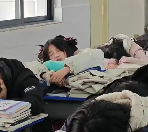 课后延时能有用解决接孩子的难题为何不能课前弹性服务的新模式